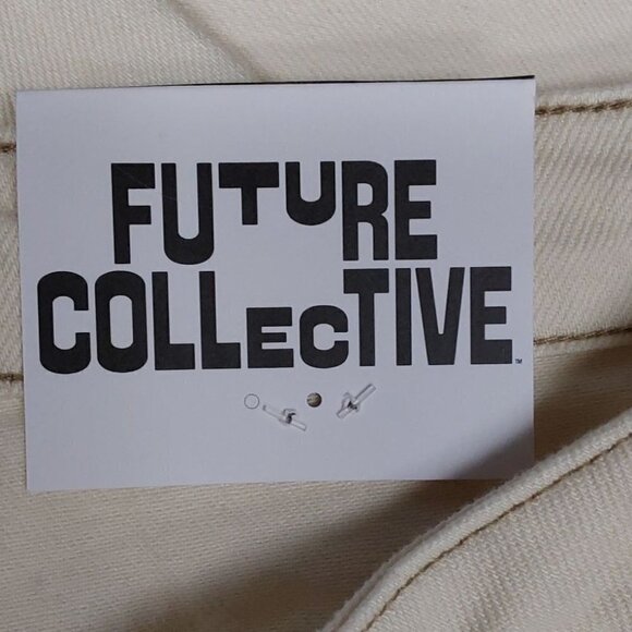 WOMEN'S FLARE LEG DENIM PANT | FUTURE COLLECTIVE | 20 - Picture 9 of 14